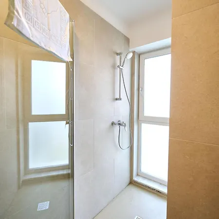 Summer In Infinity - Parking Appartement Mamaia